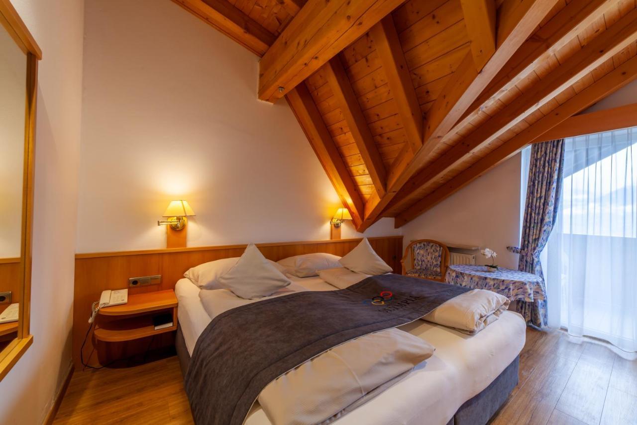 Fruehstuecks-Hotel Olympia Тироло Экстерьер фото