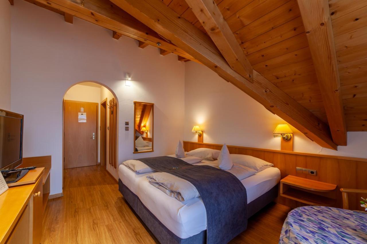 Fruehstuecks-Hotel Olympia Тироло Экстерьер фото