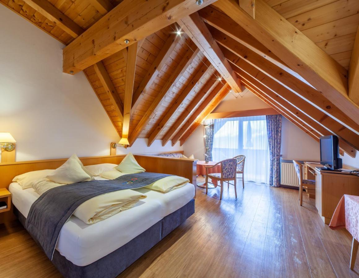 Fruehstuecks-Hotel Olympia Тироло Экстерьер фото