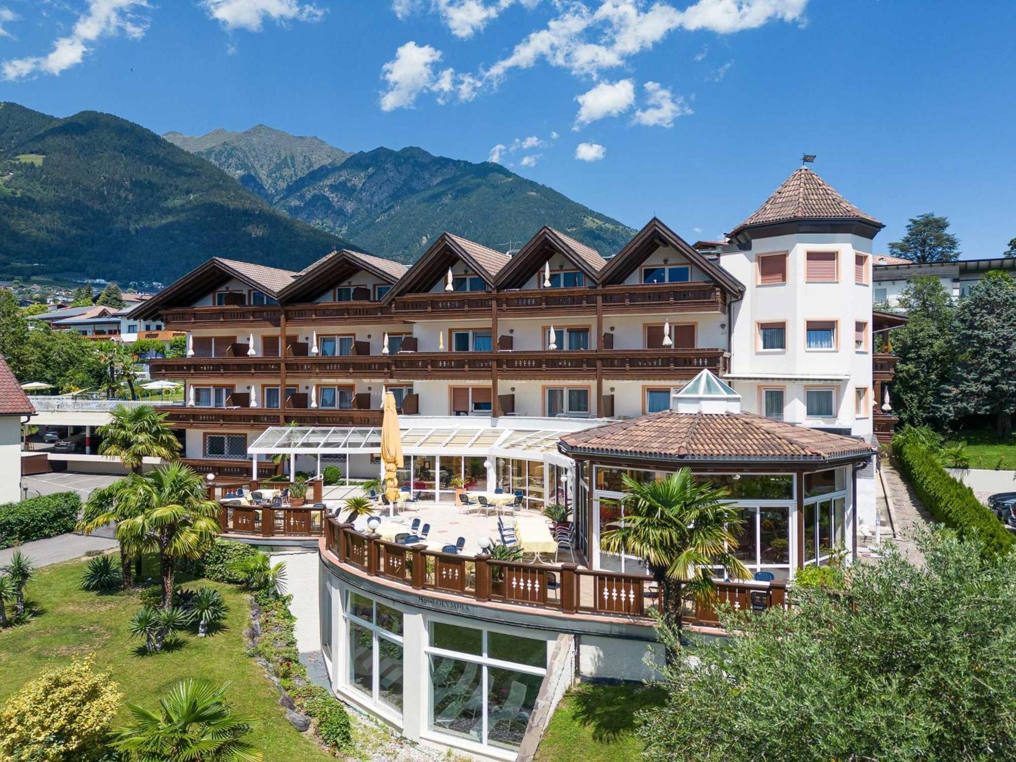 Fruehstuecks-Hotel Olympia Тироло Экстерьер фото