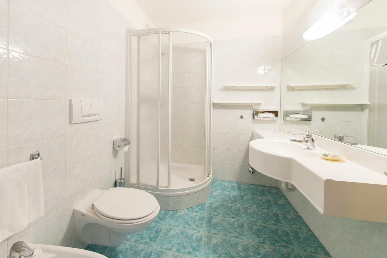 Fruehstuecks-Hotel Olympia Тироло Экстерьер фото